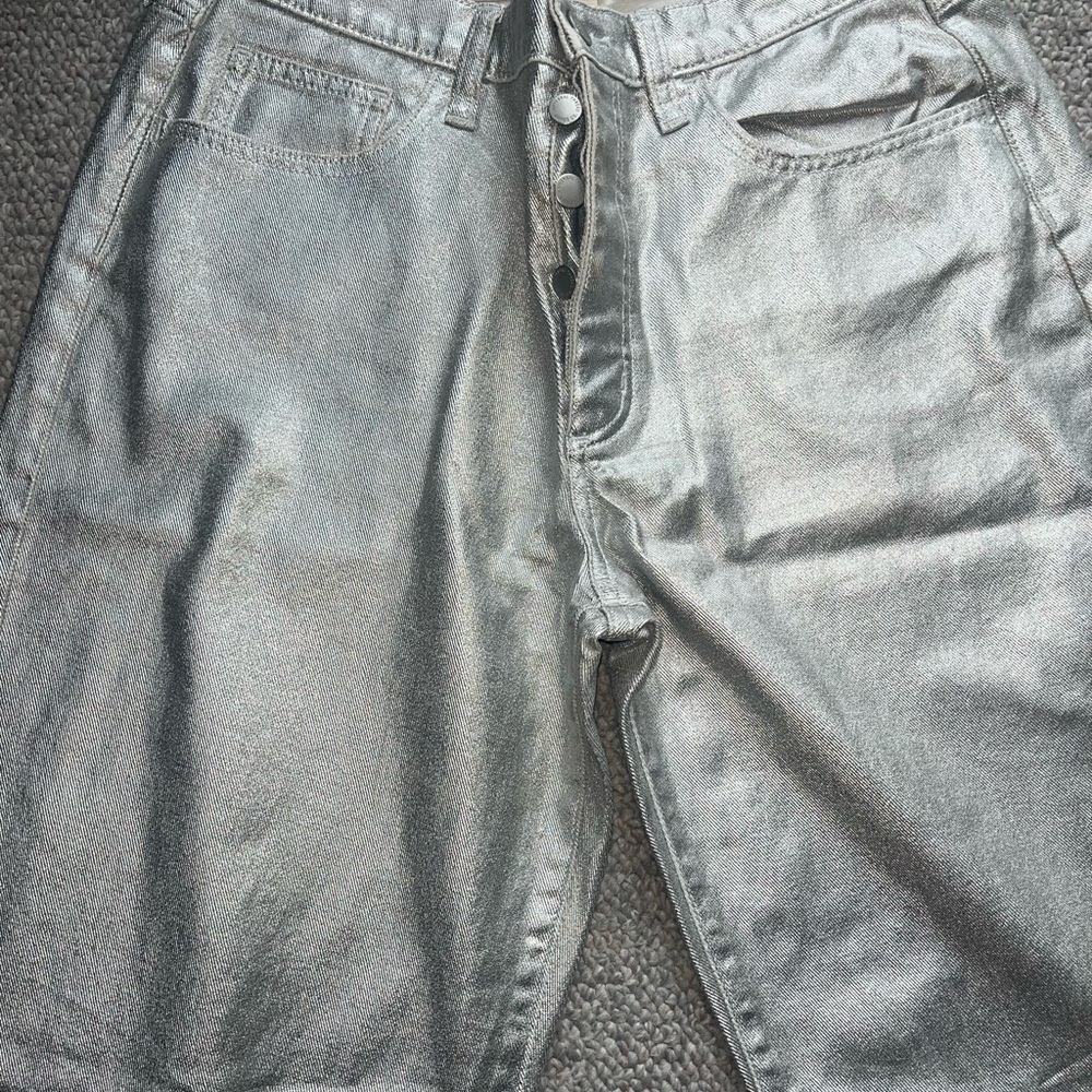 Universal Thread Silver Coated Jeans 8/R - Picture 2 of 6
